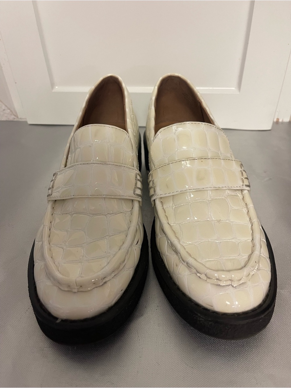 AEROSOLES Women’s Cream Platform Leather Loafers Sz 7.5M